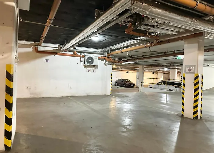 Apartament Prime - Modern 2 Bedroom Family With Terrace & Parking Included *