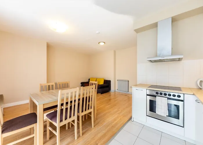 Prime - Modern 2 Bedroom Family With Terrace & Parking Included * Budapesta