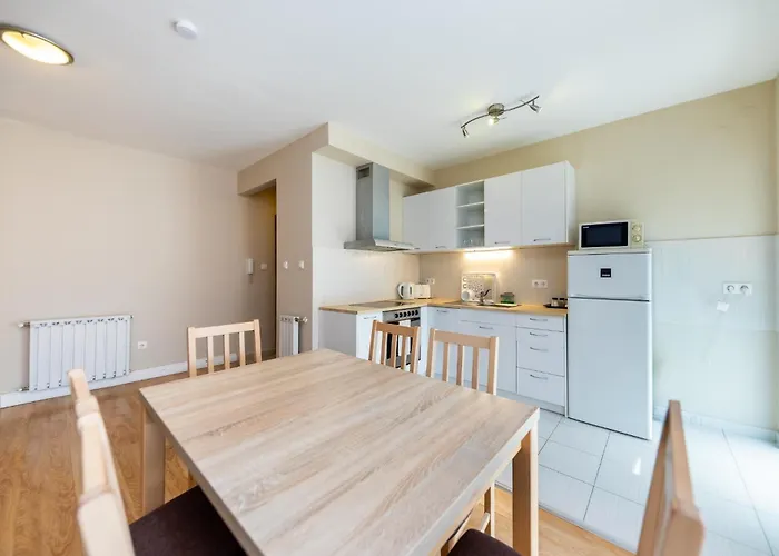דירה Prime - Modern 2 Bedroom Family With Terrace & Parking Included בודפשט