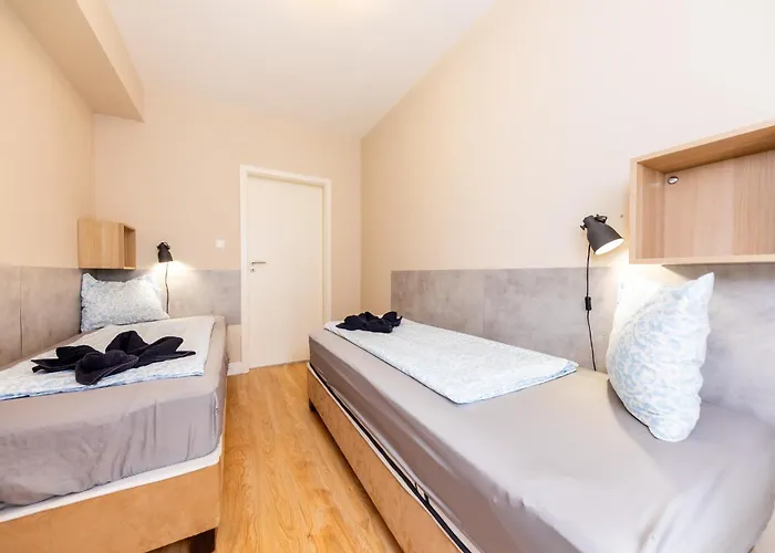 Prime - Modern 2 Bedroom Family With Terrace & Parking Included Appartement Boedapest
